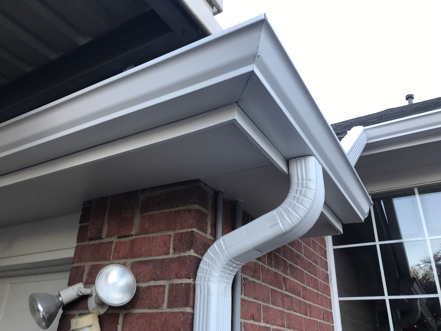 Seamless Gutter Installation Dallas TX