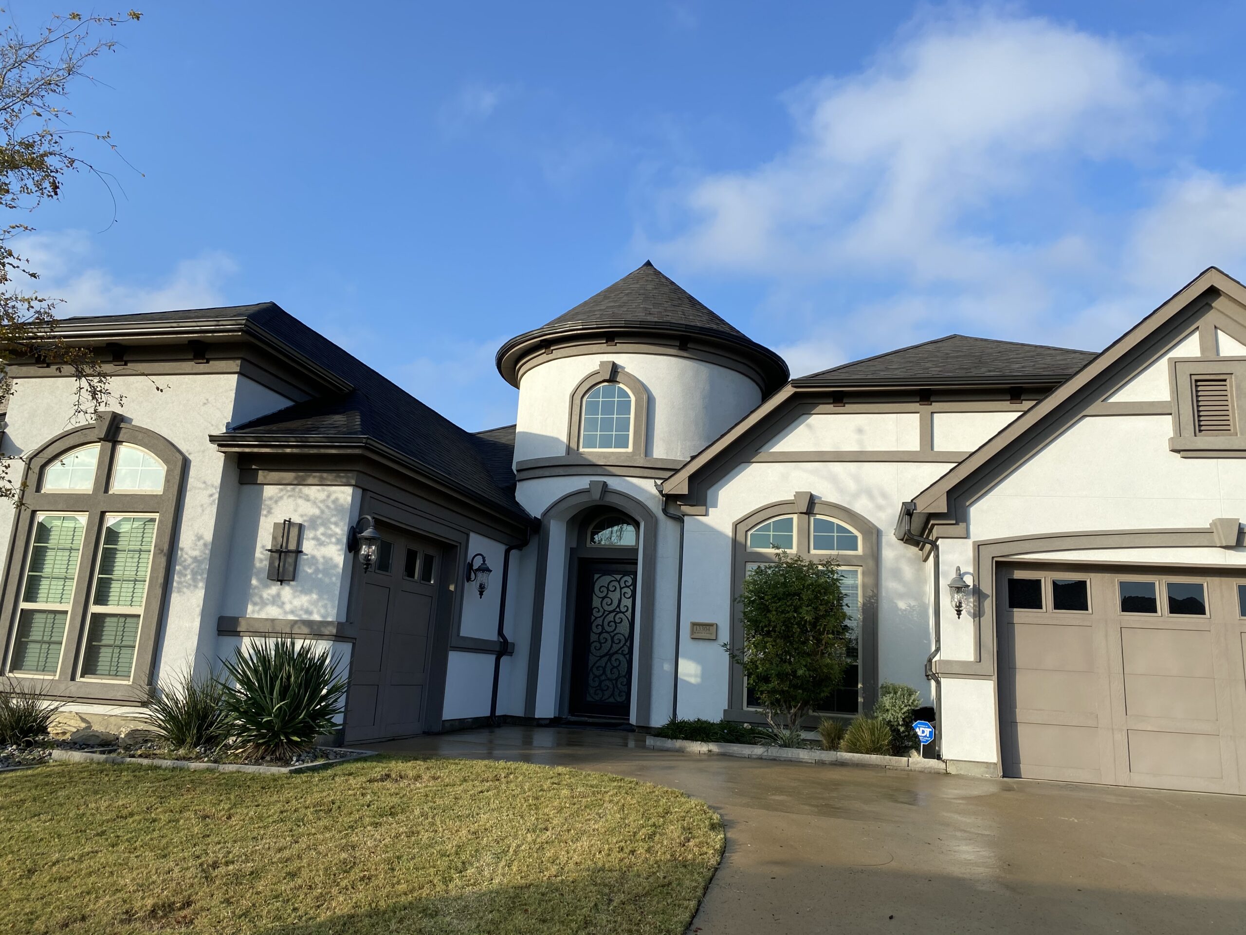 K Style (Ogee) Seamless Gutters